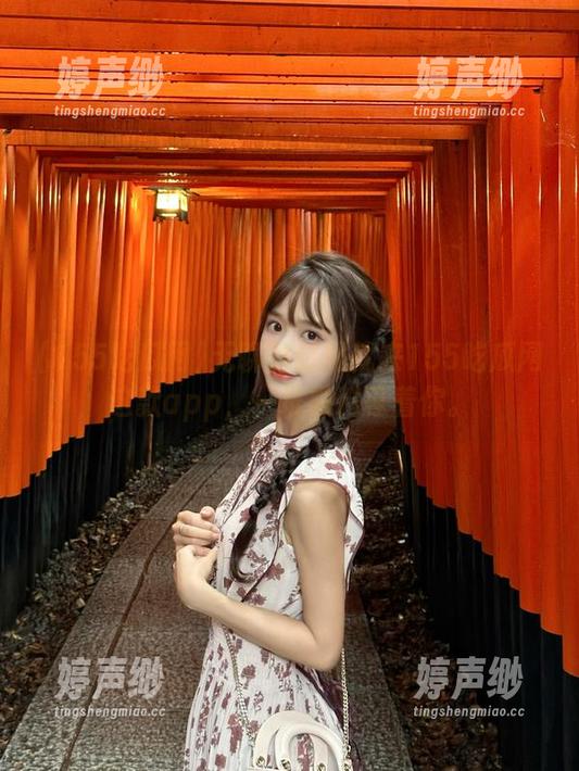 无聊的时候就来155吃瓜网这款app，一堆黑料等着你。