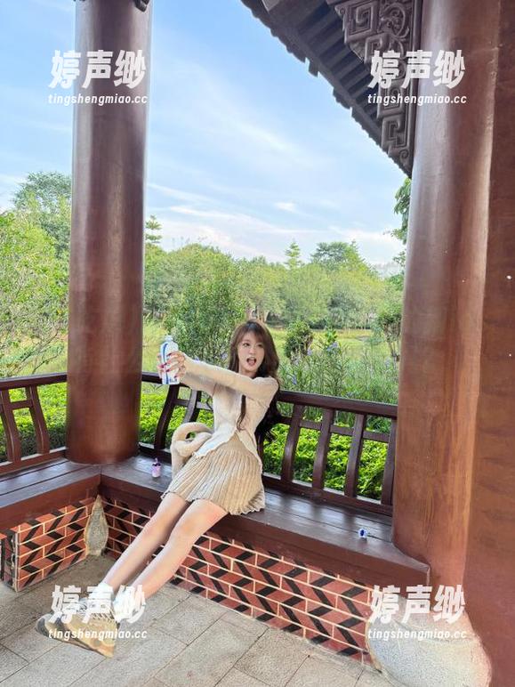 请问www51吃瓜com的新ios有什么功能？能帮我预测未来吗？