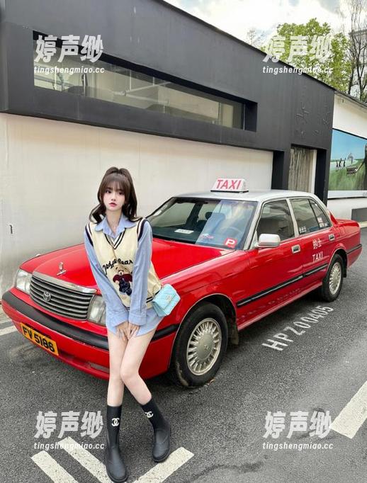 收到“51吃瓜”链接的下载提醒，原本没兴趣的我突然被吸引住了...