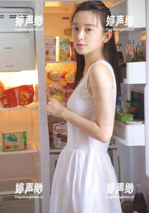 51每日吃瓜 51每日吃瓜苹果版:又是好几个人的脸在撕扯,顿时觉得心里痛快极了。