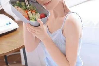 66吃瓜首页：一条黑料撩动心弦，吓得我的手都放不下薯片了！