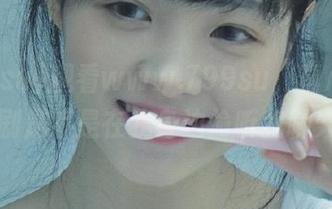观看www.799su，真心怀疑编剧是不是在我身边偷听我聊天。