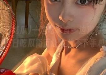 一边吃零食一边观看热搜，91今日吃瓜简直让人放不下手机！