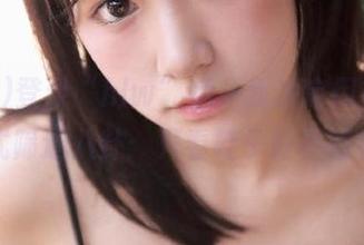 登录“hlw”后，我决定用神秘的方式筛选八卦：只看鞋子好不好看！