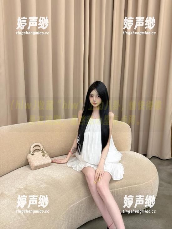 收藏“hlw”上的八卦，愉快得像是在追剧，虽然我心里有点闲。