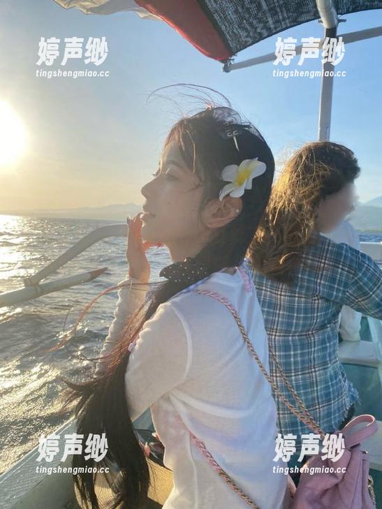 “heiliao不打烊”：吃瓜界的24小时入口，光线昏暗但瓜更香啊！