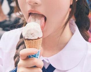 更新还是五一吃瓜，娜娜又在闹腾什么新的？