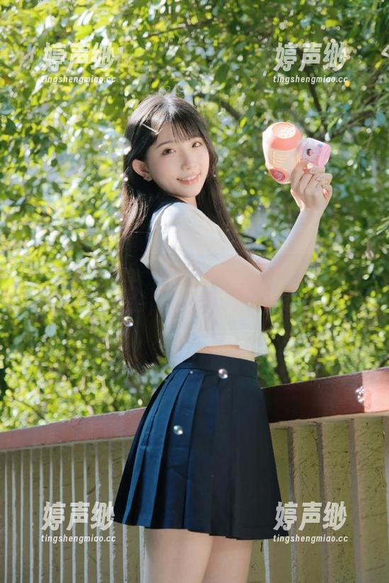 五一吃瓜官网：别错过免费吃瓜的机会，新鲜事儿都在这！