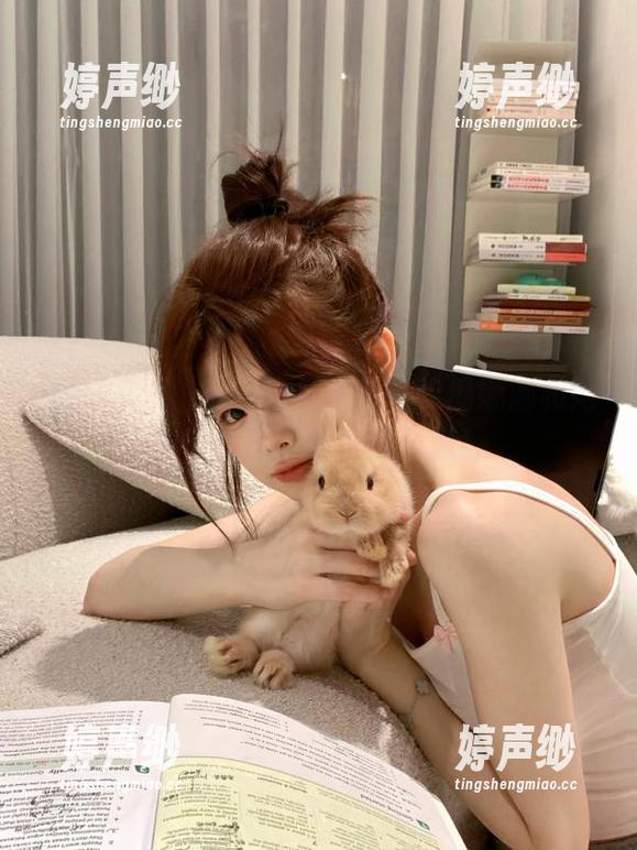 五一吃瓜官网：吃瓜娜娜和她的小秘密，我也想知道！