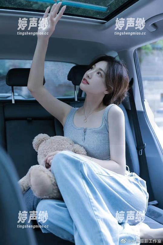 “黑料社正能量tttzzz”在线，一键入口，轻松吃瓜，别再傻傻地看明星小报了！